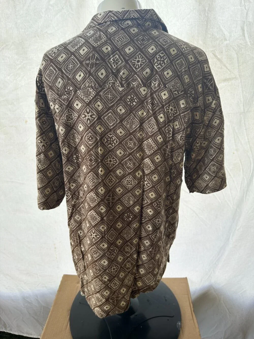 Caribbean Joe Men's Brown Beige Tiki Geometric Men's Hawaiian Shirt Large Cotton